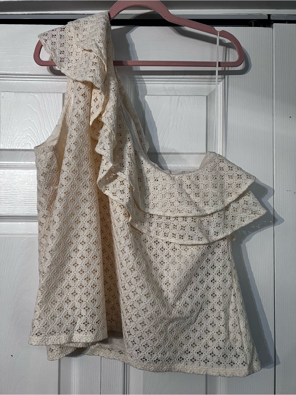 Banana Republic Cream Eyelet Floral Lace One Shoulder Top